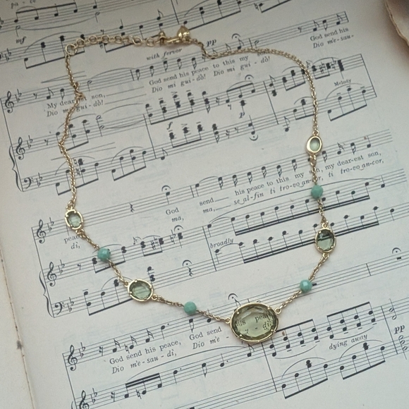 Vintage Carolee Gold and Green Necklace - Picture 12 of 12